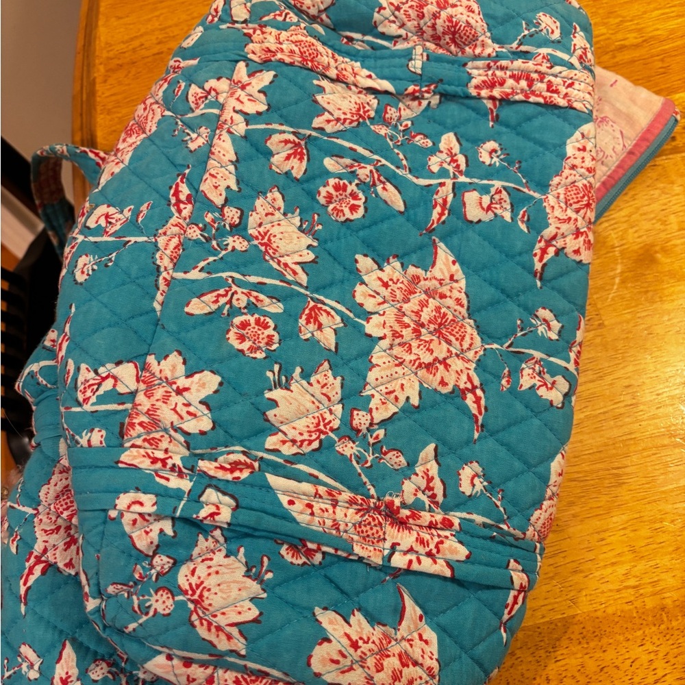 Floral Quilted Tote Bag - Blue and Pink - Picture 3 of 8